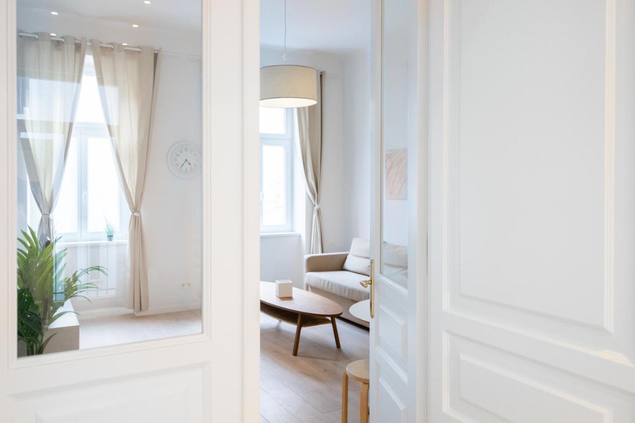 Modernes Apartment Im Charmanten Cottage Viertel Viena Exterior foto