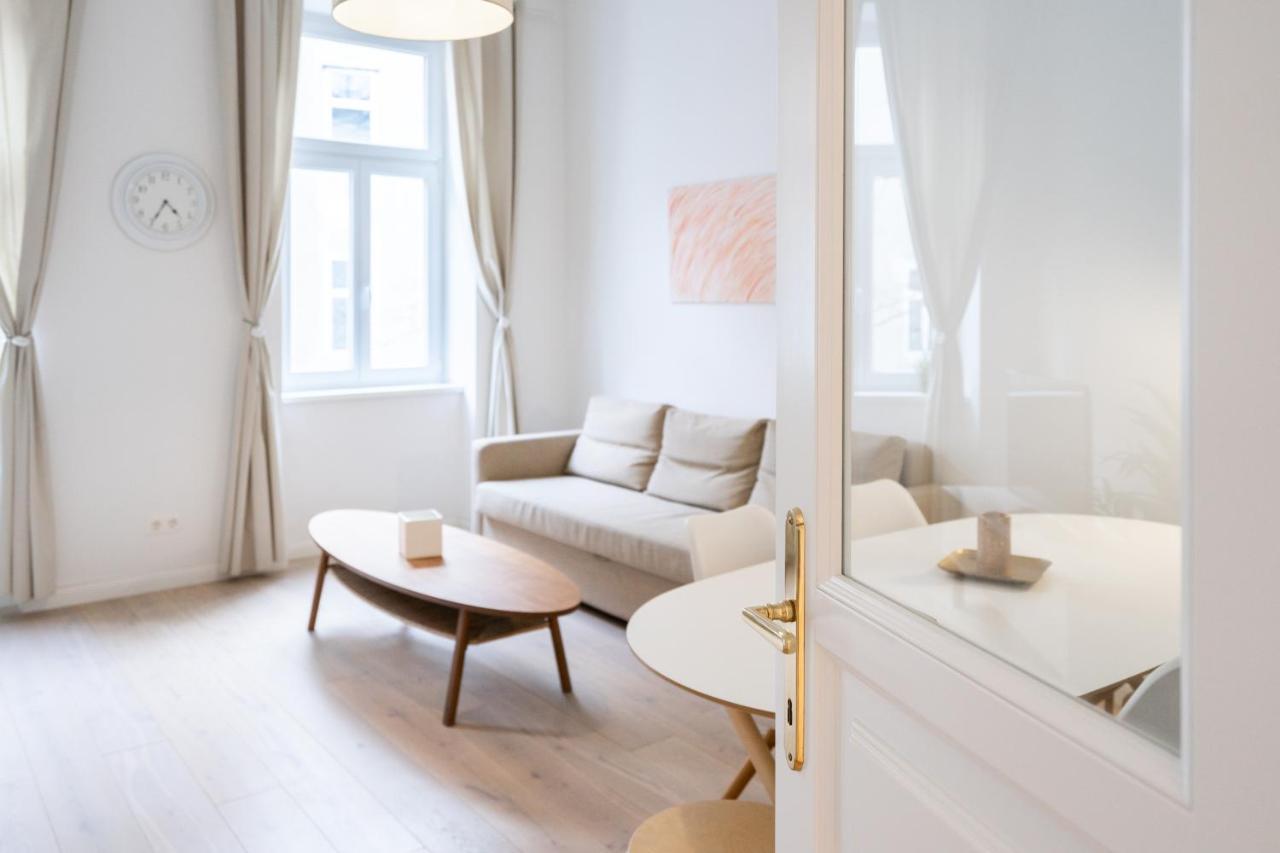 Modernes Apartment Im Charmanten Cottage Viertel Viena Exterior foto